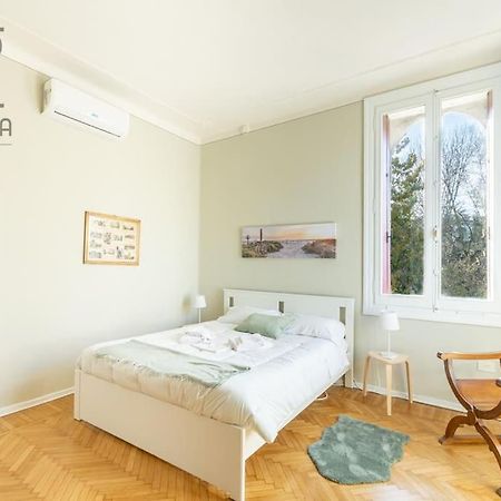 Vittoria Apartments: Viale Dante Vicence Extérieur photo