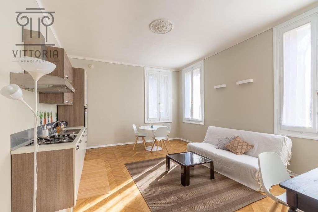 Vittoria Apartments: Viale Dante Vicence Extérieur photo