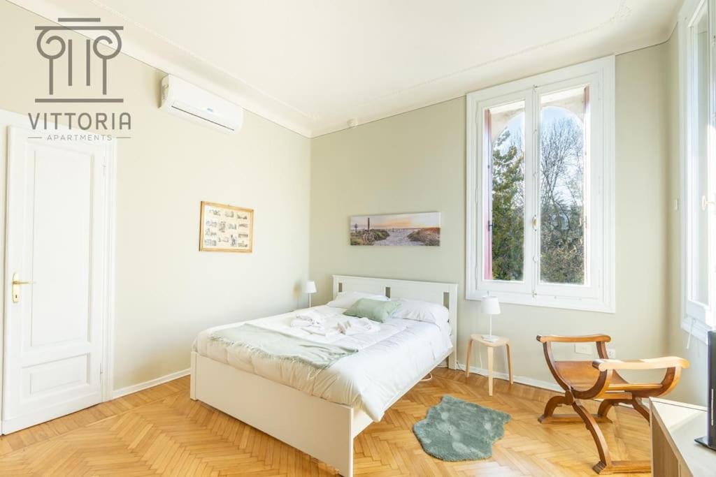 Vittoria Apartments: Viale Dante Vicence Extérieur photo